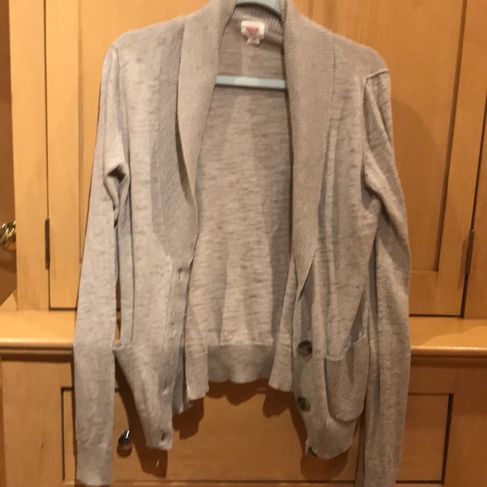 Great sweater that is comfy and perfect